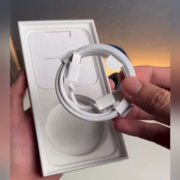 Iphone 15 - Picture 2 of 6